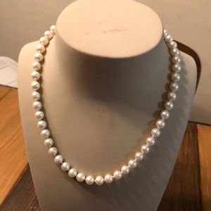 Vintage faux pearl necklace
